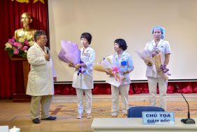 Trao Quyết định bổ nhiệm Phó Trưởng khoa Xét nghiệm, Kỹ thuật viên trưởng khoa Xét nghiệm và Điều dưỡng trưởng khoa Dịch kính võng mạc