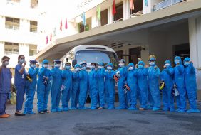 Hướng dẫn cách mặc và tháo bỏ phương tiện phòng hộ cá nhân PPE