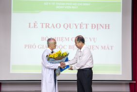 Sở Y tế trao Quyết định bổ nhiệm Phó Giám đốc Bệnh viện Mắt (hạng I) trực thuộc Sở Y tế