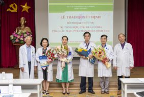 Trao Quyết định bổ nhiệm chức vụ Trưởng khoa Tổng hợp, Phó Trưởng khoa Glaucoma, Phó Trưởng khoa Giác mạc và Phó Trưởng khoa Chẩn đoán hình ảnh trực thuộc Bệnh viện Mắt