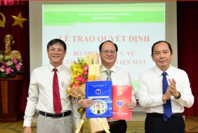 LỄ TRAO QUYẾT ĐỊNH BỔ NHIỆM GIÁM ĐỐC BỆNH VIỆN MẮT (HẠNG I) TRỰC THUỘC SỞ Y TẾ