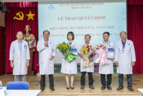 Trao Quyết định bổ nhiệm chức vụ Phó Trưởng khoa Dịch kính võng mạc, Phó Trưởng khoa Dược và điều động, bổ nhiệm chức vụ Phó Trưởng khoa Tổng hợp