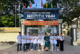 Khoa Khúc Xạ tham gia khám mắt miễn phí trong khuôn khổ chương trình Khám mắt học đường cho khoảng 4.000 học sinh tiểu học và THCS tại tỉnh Trà Vinh tại Trà Vinh