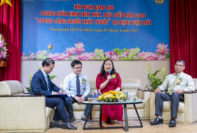Lấy việc “làm theo gương Bác” làm “món quà” tặng người bệnh