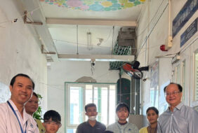 BỆNH VIỆN MẮT TP.HCM TỔ CHỨC CHƯƠNG TRÌNH TẶNG QUÀ TẾT CHO BỆNH NHÂN NỘI TRÚ NHÂN DỊP TẾT BÍNH NGỌ